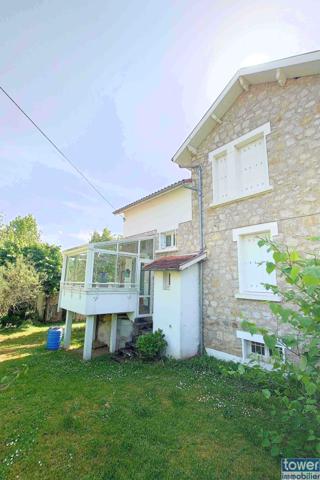 Maison
                                                                                                                                                                                                                                                                                                                        5 pièce(s)                                                                                                                                                                                                          3 chambre(s)                                                                                                                                                                                                          118  m²