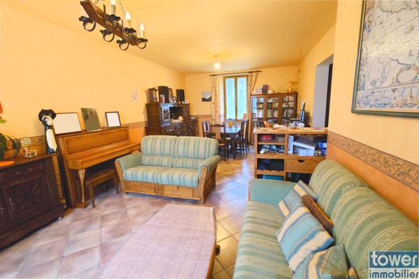 Maison
                                                                                                                                                                                                                                                                                                                        5 pièce(s)                                                                                                                                                                                                          3 chambre(s)                                                                                                                                                                                                          118  m²