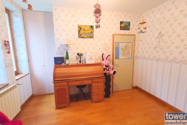 Maison
                                                                                                                                                                                                                                                                                                                        5 pièce(s)                                                                                                                                                                                                          3 chambre(s)                                                                                                                                                                                                          118  m²