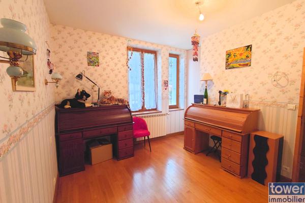 Maison
                                                                                                                                                                                                                                                                                                                        5 pièce(s)                                                                                                                                                                                                          3 chambre(s)                                                                                                                                                                                                          118  m²
