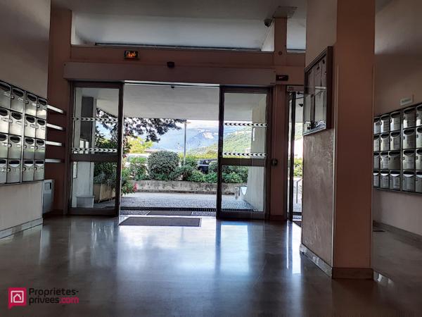 La Tronche-38700- Appartement rénové, 1 chambre , 48 m2 .148000