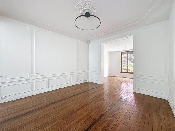 Maison en parfait état 3 chambres DPE D 2 parking