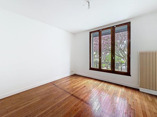 Maison en parfait état 3 chambres DPE D 2 parking