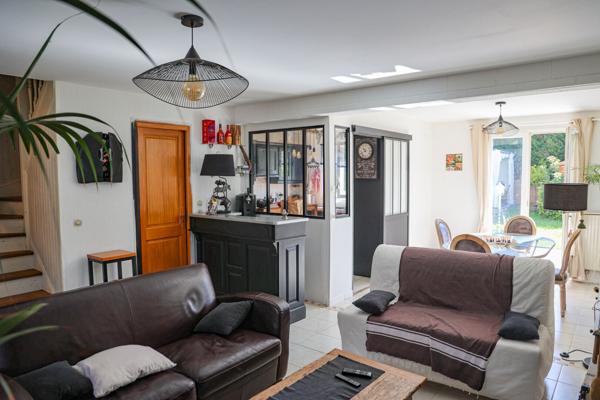 MAISON DE 6 PIECES A VENDRE A PLAISIR - AQUEDUC