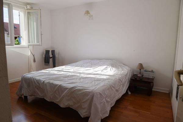 MAISON DE 6 PIECES A VENDRE A PLAISIR - AQUEDUC