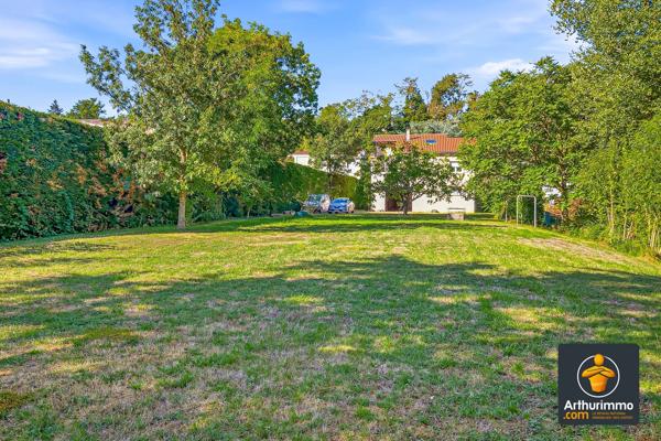 Vente                                                      Maison
                        
                     7 pièces                      180 m2                     à Sainte-Foy-Lès-Lyon