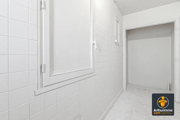 Vente                                                      Maison
                        
                     7 pièces                      180 m2                     à Sainte-Foy-Lès-Lyon
