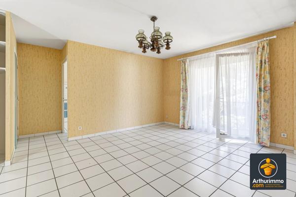 Vente                                                      Maison
                        
                     7 pièces                      180 m2                     à Sainte-Foy-Lès-Lyon