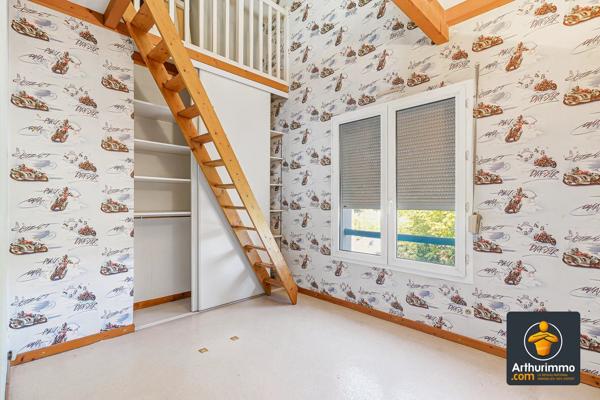 Vente                                                      Maison
                        
                     7 pièces                      180 m2                     à Sainte-Foy-Lès-Lyon