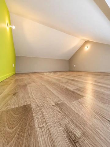 Vente                                                      Appartement
                        
                     4 pièces                      83 m2                     à Viviers-du-Lac