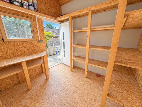 Vente                                                      Appartement
                        
                     4 pièces                      83 m2                     à Viviers-du-Lac