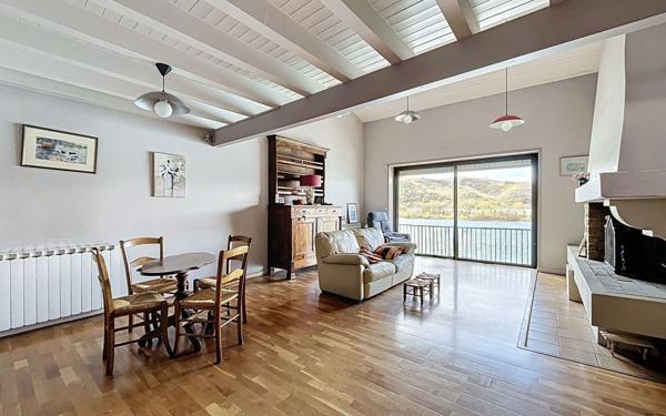 Appartement à vendre    3 pièces •  Saint-Vallier