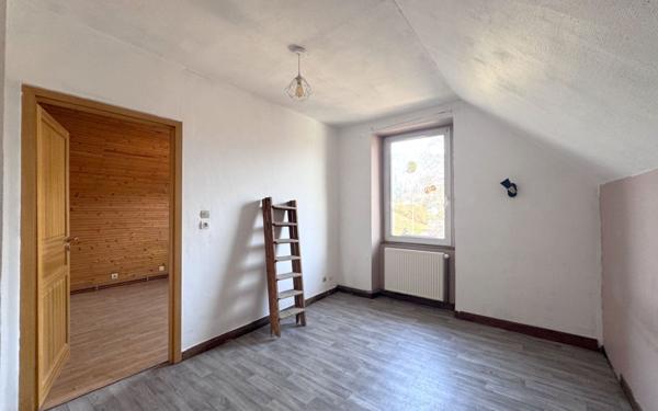 Maison à vendre    5 pièces •  La Broque