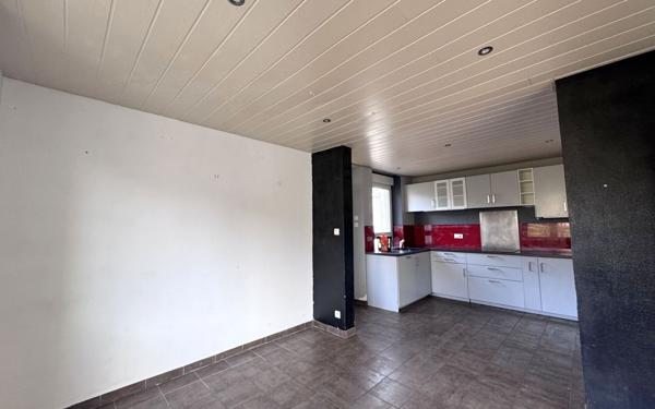 Maison à vendre    5 pièces •  La Broque