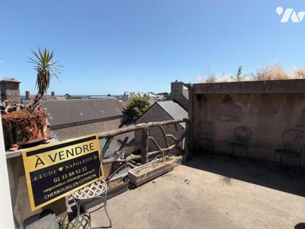 BARFLEUR - MMEUBLE A USAGE DE COMMERCE ET D'HABITATION