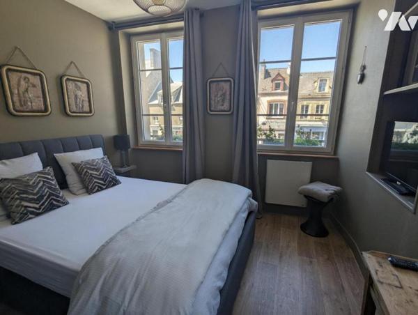 BARFLEUR - MMEUBLE A USAGE DE COMMERCE ET D'HABITATION