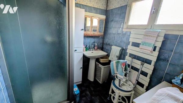 Maison en pierre à vendre avec 3,8 hectares de terrain