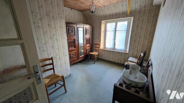 Maison en pierre à vendre avec 3,8 hectares de terrain