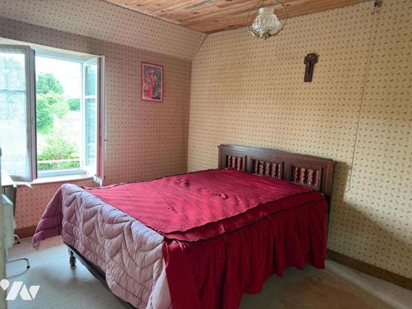 Maison en pierre à vendre avec 3,8 hectares de terrain