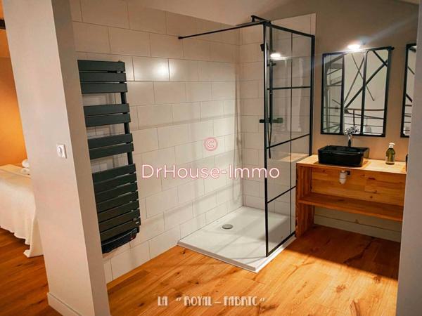 Loft / Atelier à louer 4 pièces de 120 m²