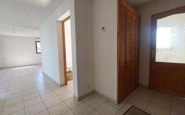 Maison à vendre    5 pièces • 143 m2 Theix