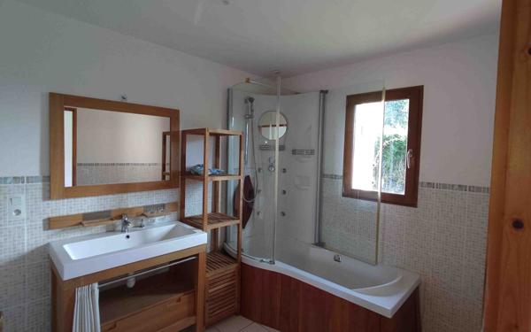 Maison à vendre    5 pièces • 143 m2 Theix