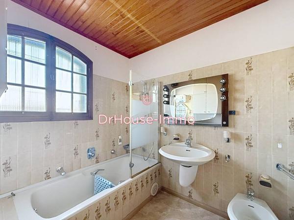 Maison à vendre 9 pièces de 196 m²