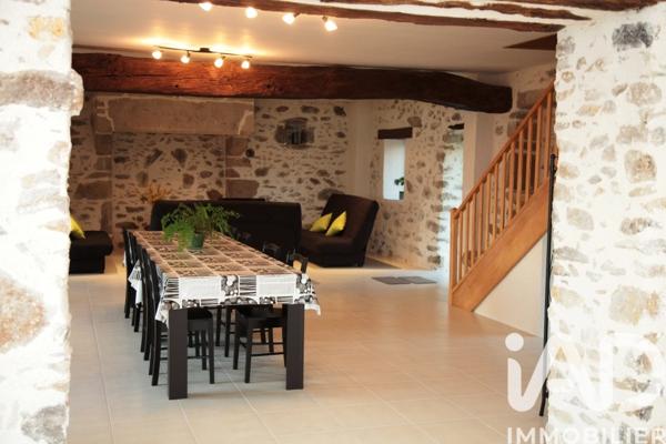 Maison à vendre 13 pièces 251 m² Le Poiré-sur-Vie