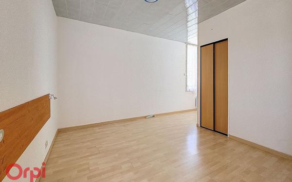 Maison à vendre    5 pièces •  Prades