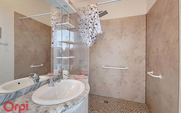 Maison à vendre    5 pièces •  Prades