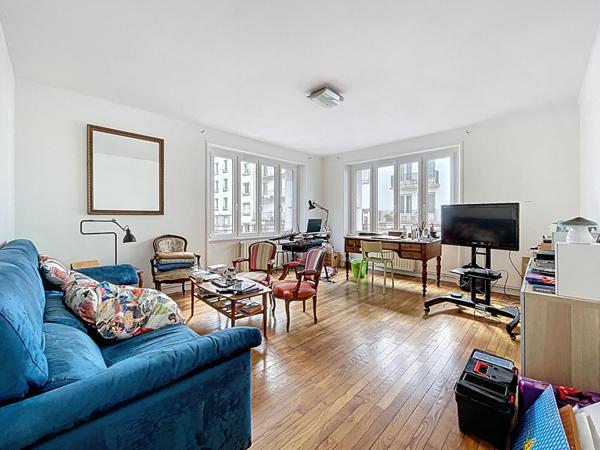 A VENDRE - GRAND APPARTEMENT - TRIANGLE D'OR - BREST
