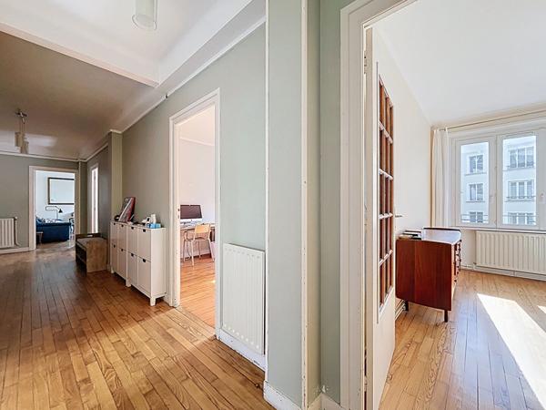 A VENDRE - GRAND APPARTEMENT - TRIANGLE D'OR - BREST
