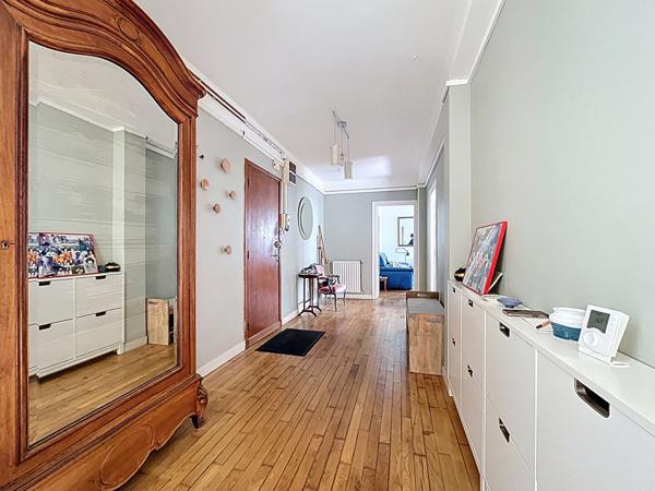 A VENDRE - GRAND APPARTEMENT - TRIANGLE D'OR - BREST