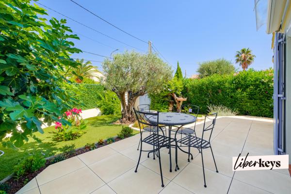 Fréjus – Maison mitoyenne de  102 m² - 3 chambres - Garage - Proche des commerces et de la base Nature