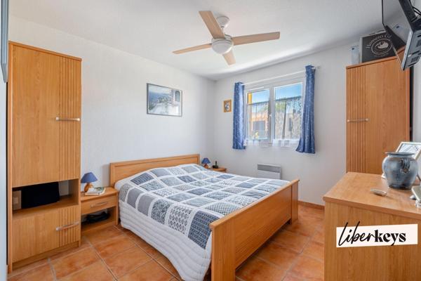 Fréjus – Maison mitoyenne de  102 m² - 3 chambres - Garage - Proche des commerces et de la base Nature