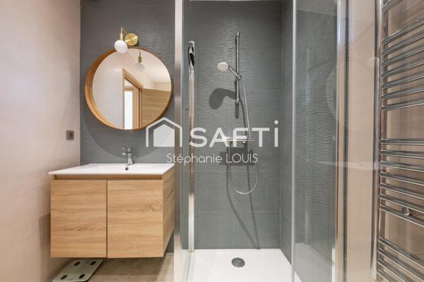 Maison 2 Chambres + Suite, Garage Double, au calme