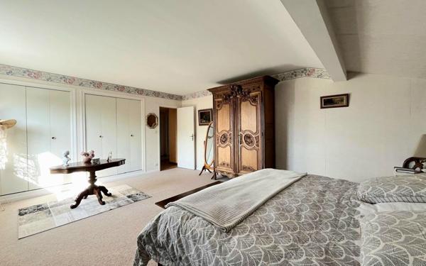 Maison à vendre    6 pièces •  Saint-Martin-de-Seignanx