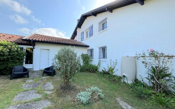 Maison à vendre    6 pièces •  Saint-Martin-de-Seignanx