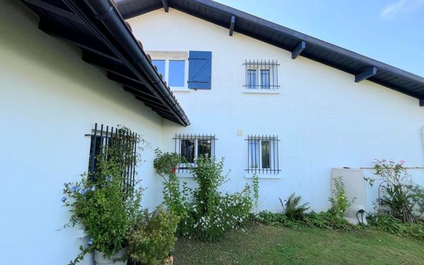 Maison à vendre    6 pièces •  Saint-Martin-de-Seignanx