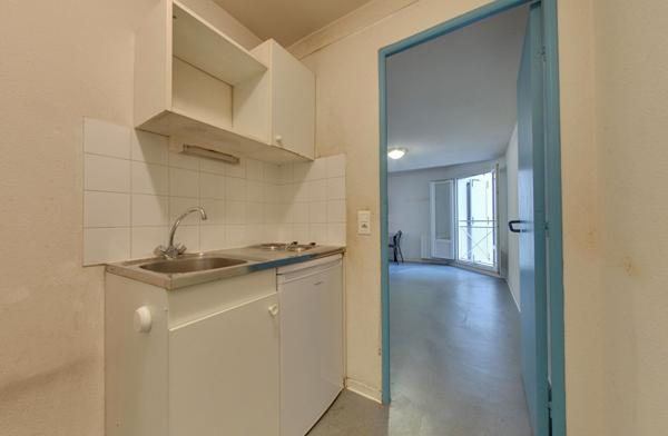 Appartement Paris 1 pièce(s) 22.94 m2
