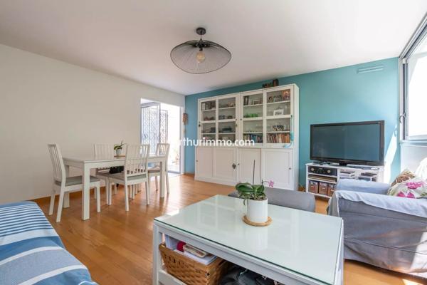 Vente                                                      Appartement
                        
                     5 pièces                      106 m2                     à Sucy-en-Brie