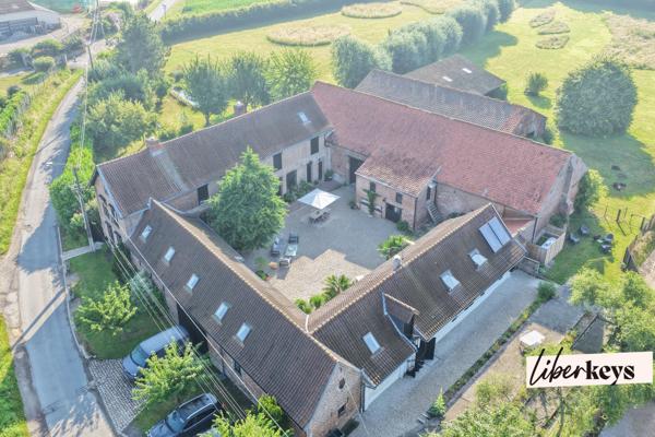 COMINES - FERME AU CARRÉ RÉNOVÉE - 2 GÎTES - GRANGES