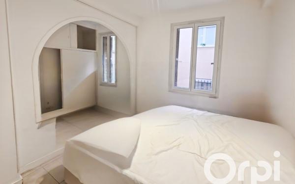 Appartement à vendre    2 pièces • 40 m2 Nice