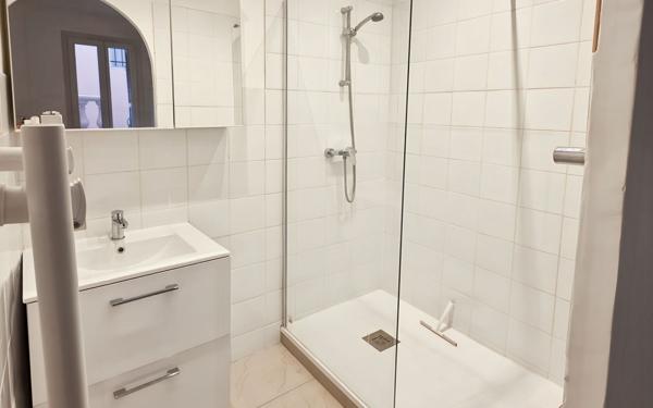 Appartement à vendre    2 pièces • 40 m2 Nice