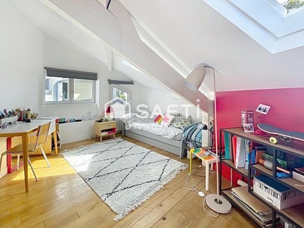 maison loft 3 niveaux, beaux volumes, quartier prisé