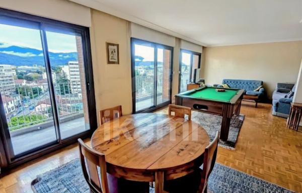 Grand appartement avec vue imprenable