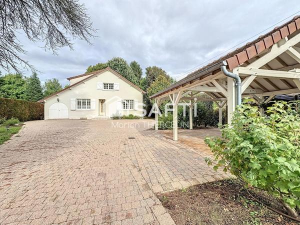 Belle maison familiale de 120m² environ située dans un quartier résidentiel calme