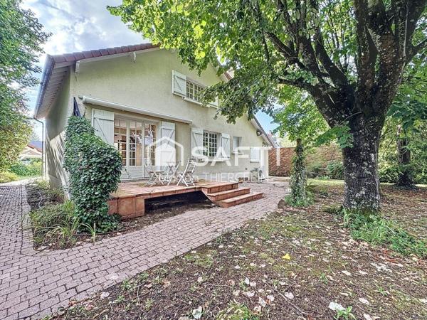 Belle maison familiale de 120m² environ située dans un quartier résidentiel calme