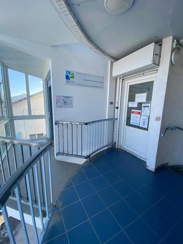 Local Professionnel à vendre à La possession