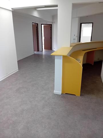 Local Professionnel à vendre à La possession